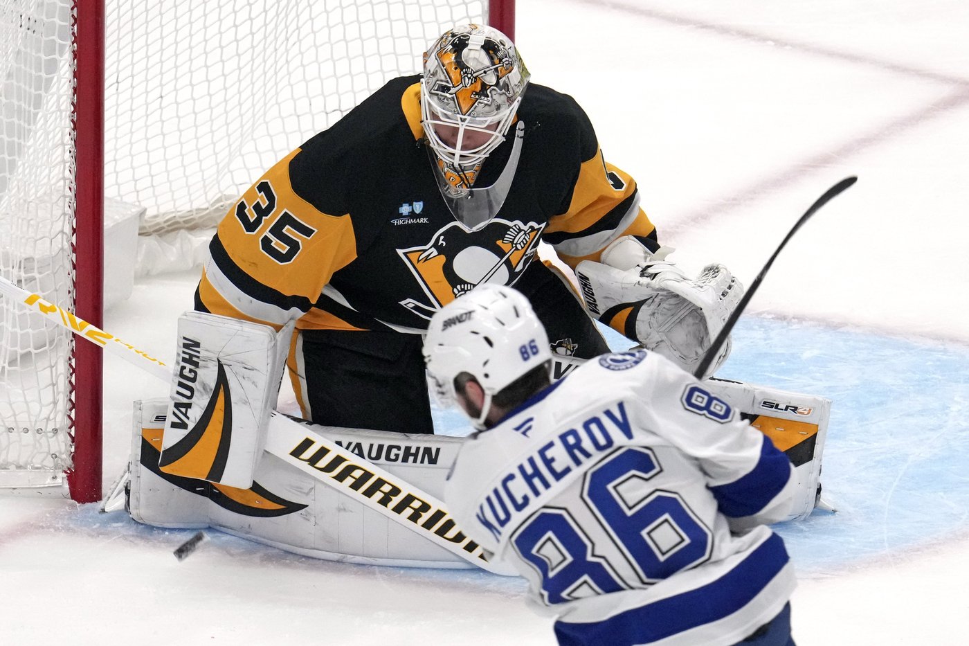 Kucherov scores twice as the Lightning beat the Penguins 5-2 | iNFOnews.ca