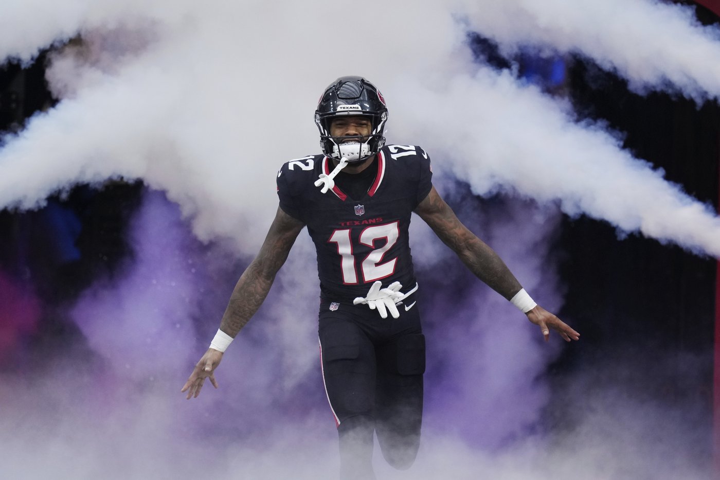 Texans visit the Chiefs for Saturday matinee with all eyes on KC QB Patrick Mahomes' ankle injury | iNFOnews.ca Texans visit the Chiefs for Saturday matinee with all eyes on KC QB Patrick Mahomes' ankle injury | iNFOnews.ca