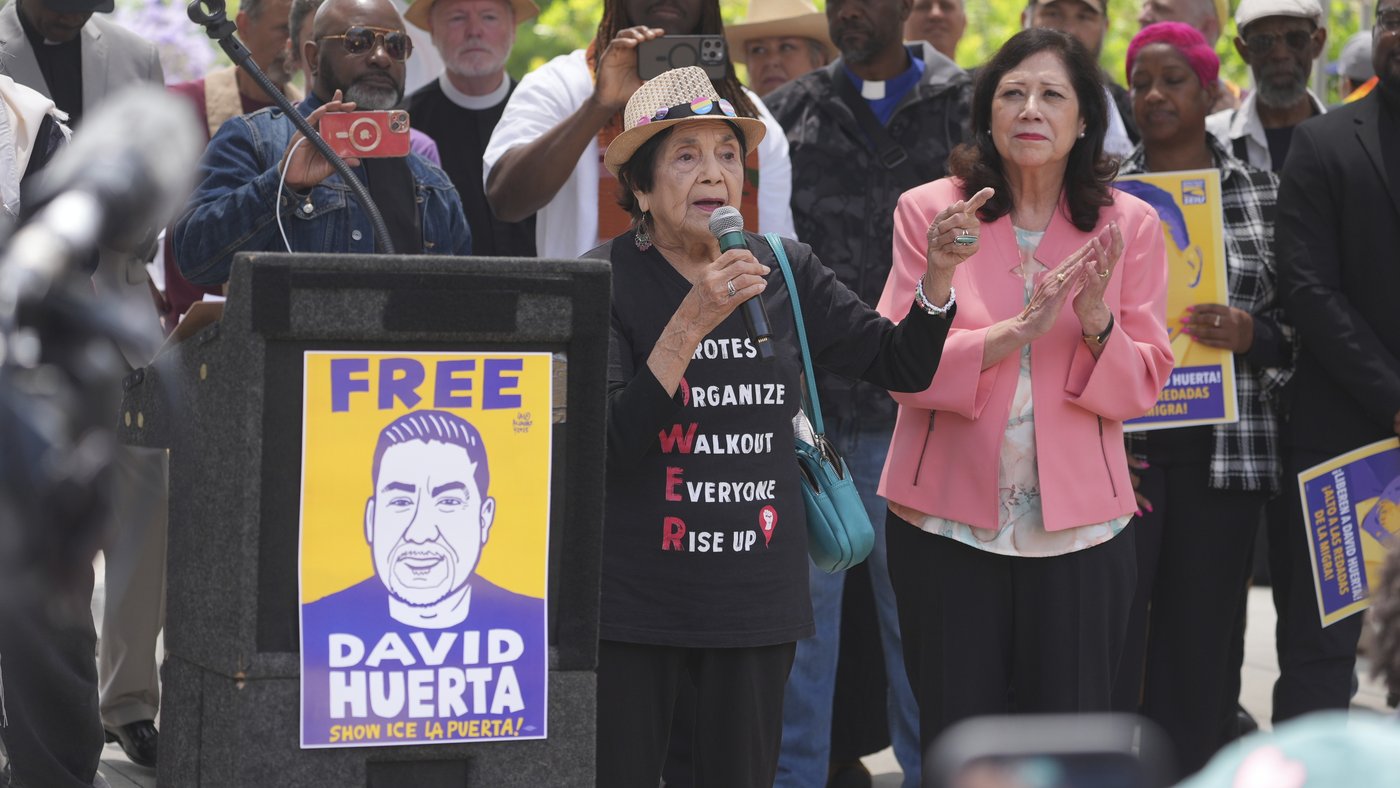 California labor leader charged with impeding officer during immigration crackdown | iNFOnews.ca California labor leader charged with impeding officer during immigration crackdown | iNFOnews.ca