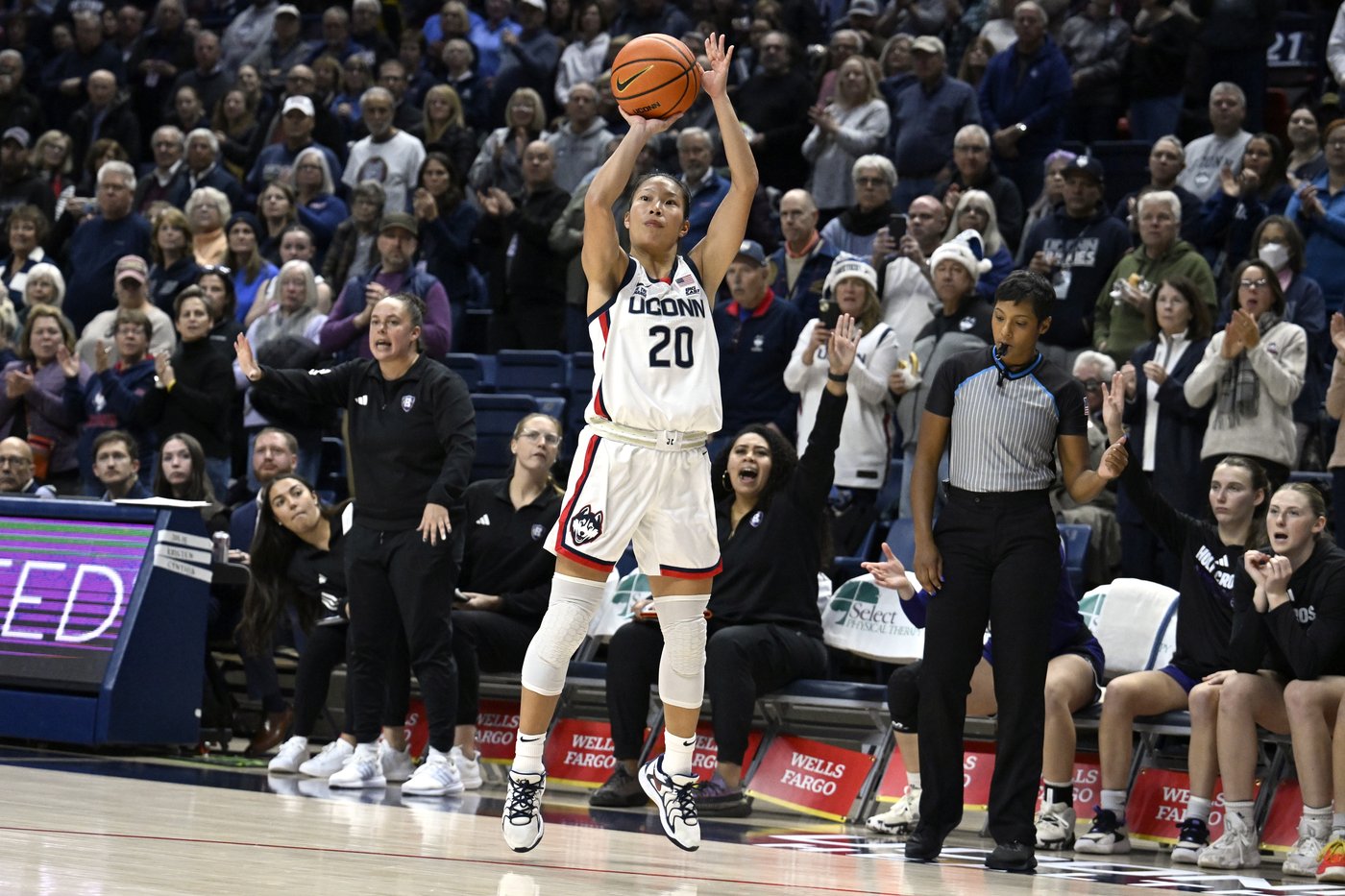 Freshman Sarah Strong scores 22 points to lead No. 2 UConn past Holy Cross 88-52 | iNFOnews.ca Freshman Sarah Strong scores 22 points to lead No. 2 UConn past Holy Cross 88-52 | iNFOnews.ca