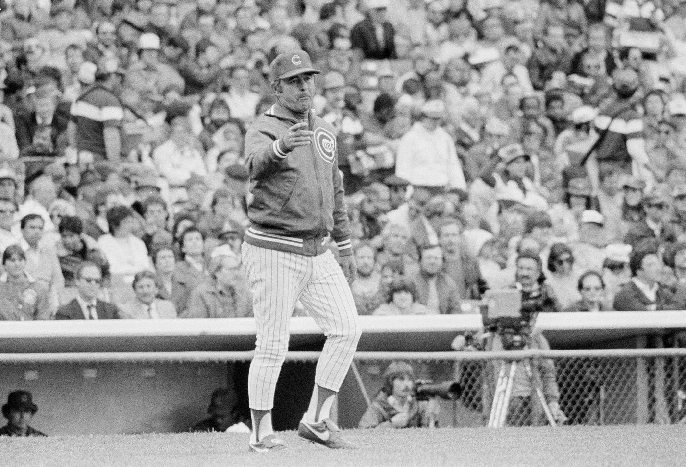 Lee Elia, former major league manager known for profane rant, dies at 87 | iNFOnews.ca