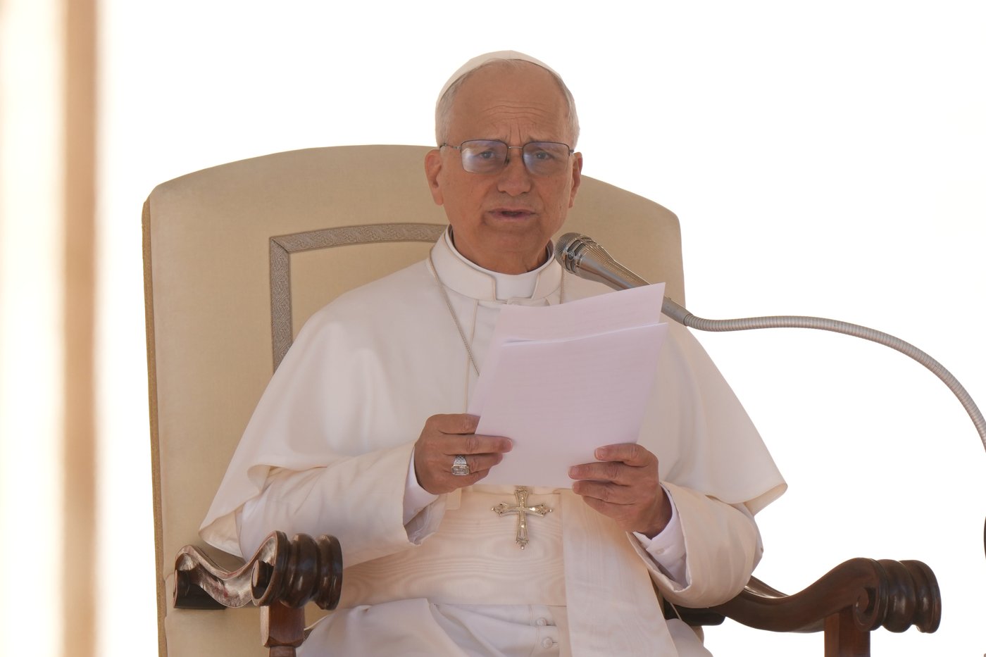 Pope urges news agencies to stand as bulwark against lies, manipulation and post-truths | iNFOnews.ca