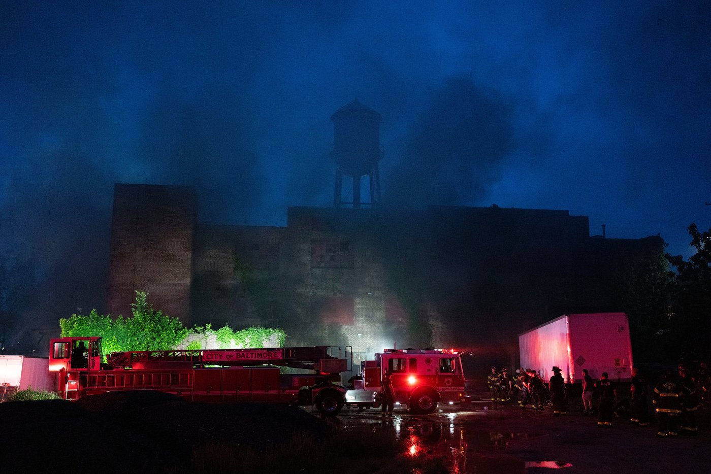 More than 200 firefighters battle massive warehouse blaze in Baltimore. No injuries reported | iNFOnews.ca More than 200 firefighters battle massive warehouse blaze in Baltimore. No injuries reported | iNFOnews.ca