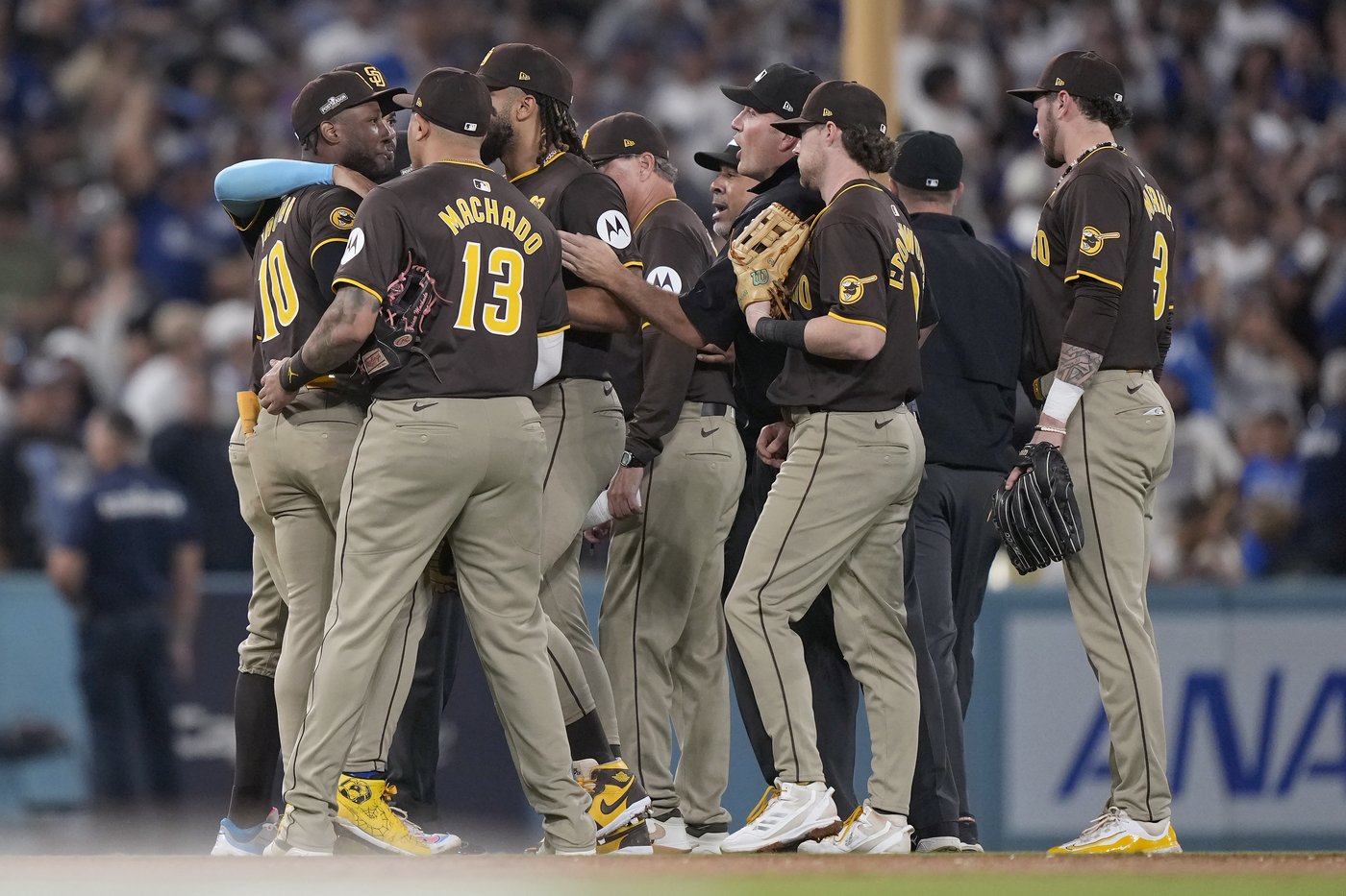 Tossed balls from stands, apparently aimed at Profar, interrupt Padres' win in NLDS Game 2 | iNFOnews.ca