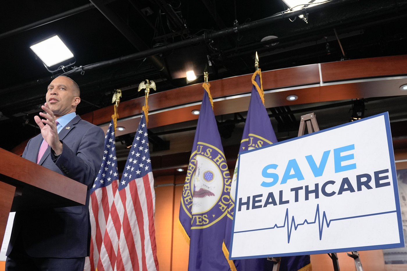 Government shutdown enters fifth day as Democrats and Republicans remain at an impasse | iNFOnews.ca Government shutdown enters fifth day as Democrats and Republicans remain at an impasse | iNFOnews.ca