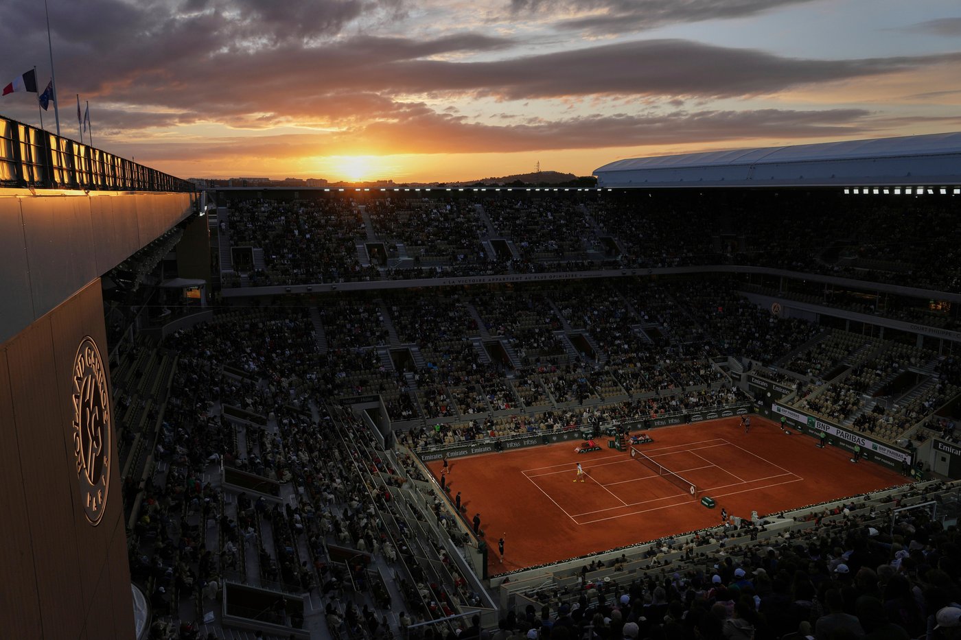 Tennis players wake up early or stay up late and it can be anyone's guess what time matches start | iNFOnews.ca Tennis players wake up early or stay up late and it can be anyone's guess what time matches start | iNFOnews.ca