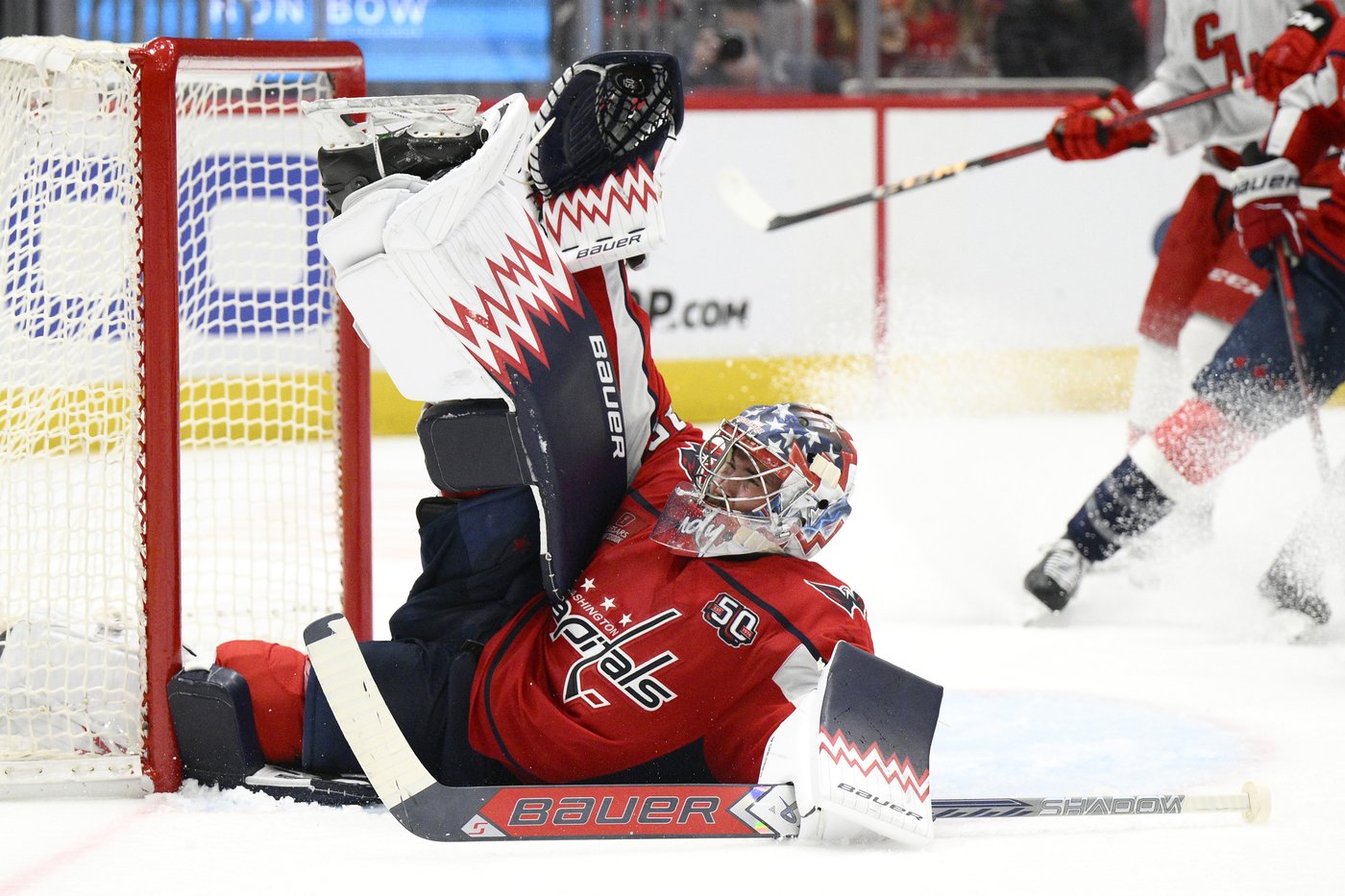 Charlie Lindgren shines with a windmill save as the Capitals beat the Hurricanes 3-1 | iNFOnews.ca Charlie Lindgren shines with a windmill save as the Capitals beat the Hurricanes 3-1 | iNFOnews.ca