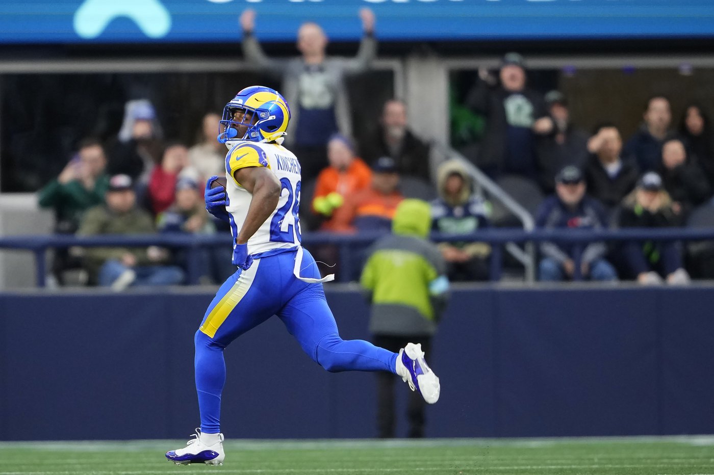 Demarcus Robinson's one-handed catch in OT gives Rams 26-20 win over Seahawks | iNFOnews.ca