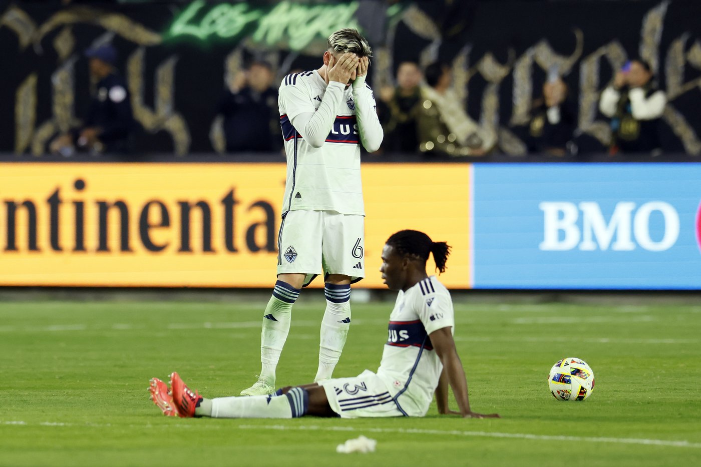 Mateusz Bogusz, Hugo Lloris lead LAFC over Whitecaps 1-0 in rubber match of first-round MLS series | iNFOnews.ca
