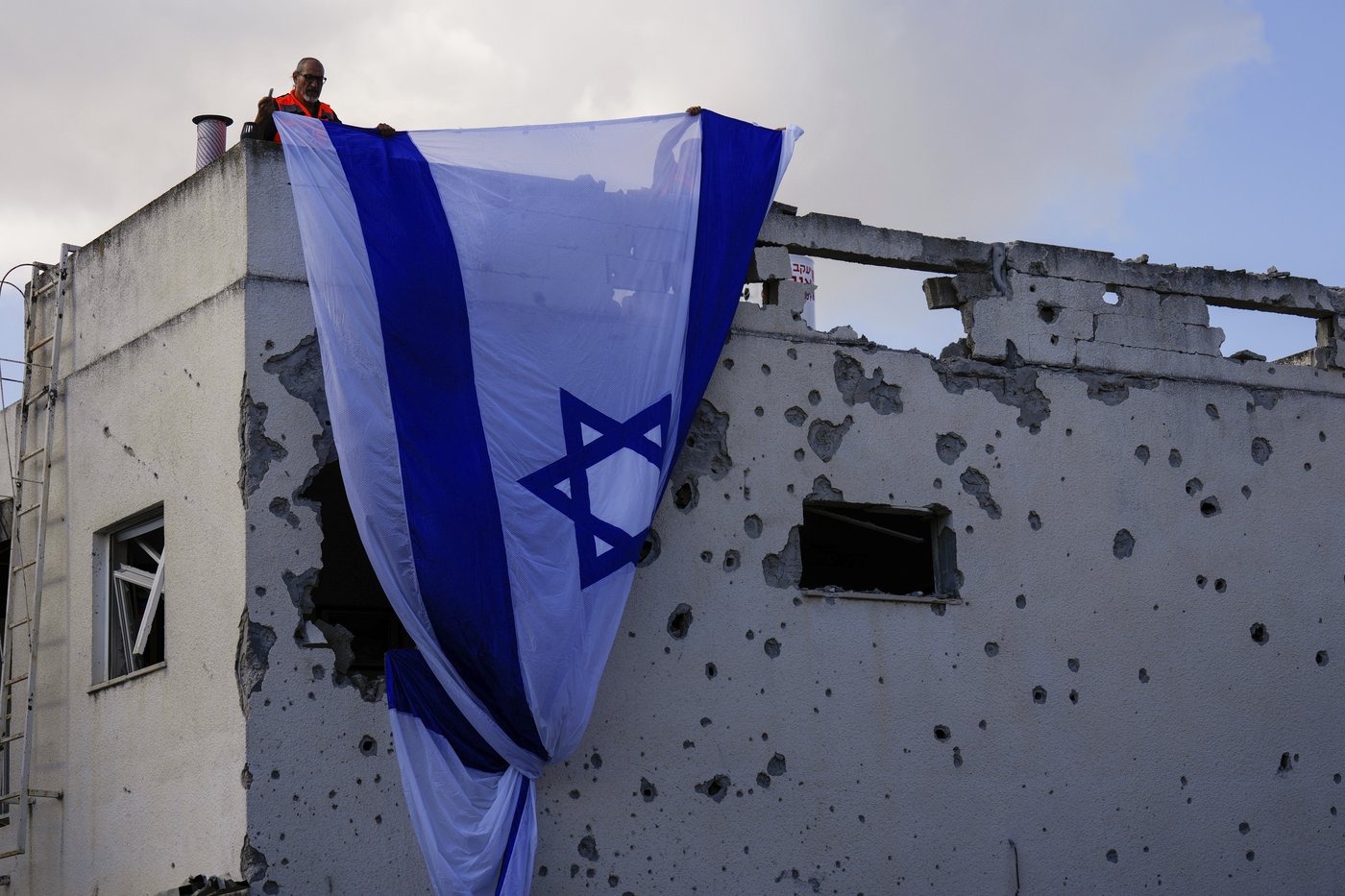 Hezbollah hits back with rockets as it declares an 'open-ended battle' with Israel | iNFOnews.ca