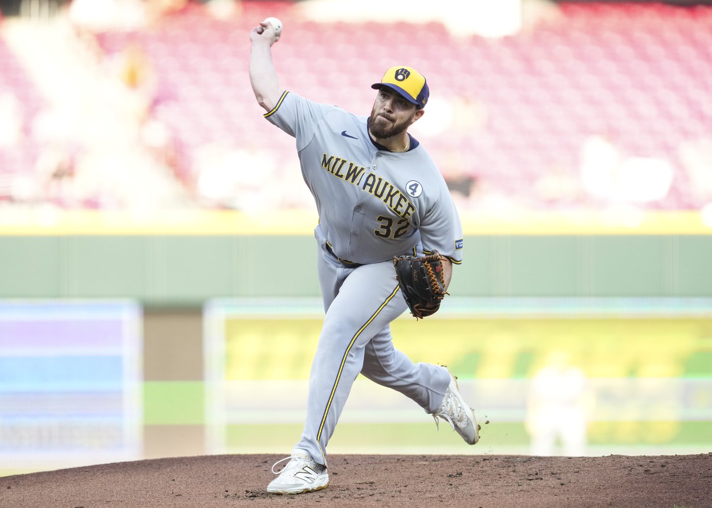 Brewers trade RHP Aaron Civale to the White Sox for 1B Andrew Vaughn | iNFOnews.ca