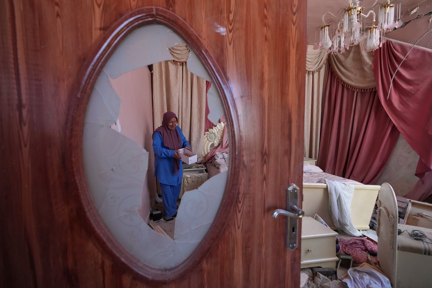 Residents return to a southern Lebanese village after a US-brokered agreement, in photos | iNwheels