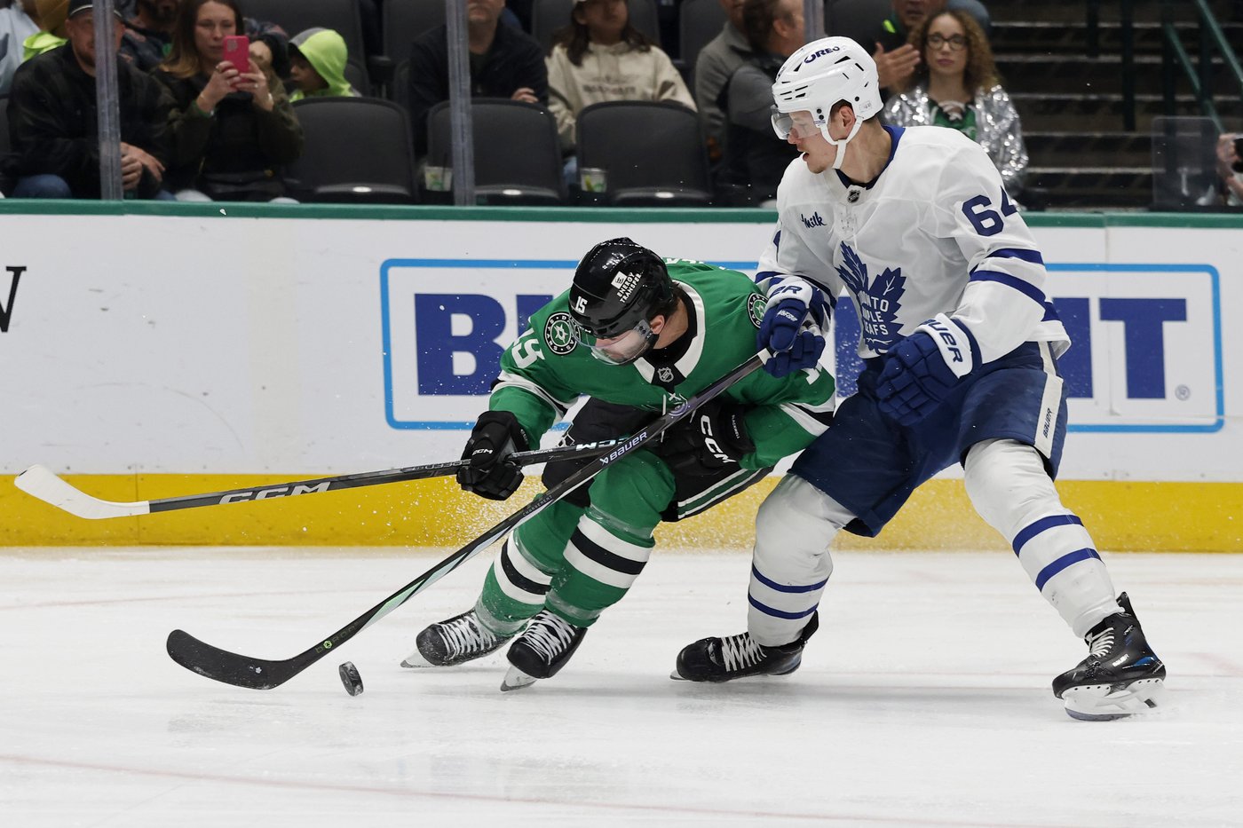 Nicholas Robertson part of key goals for Toronto in 5-3 win over Dallas and his older brother | iNFOnews.ca