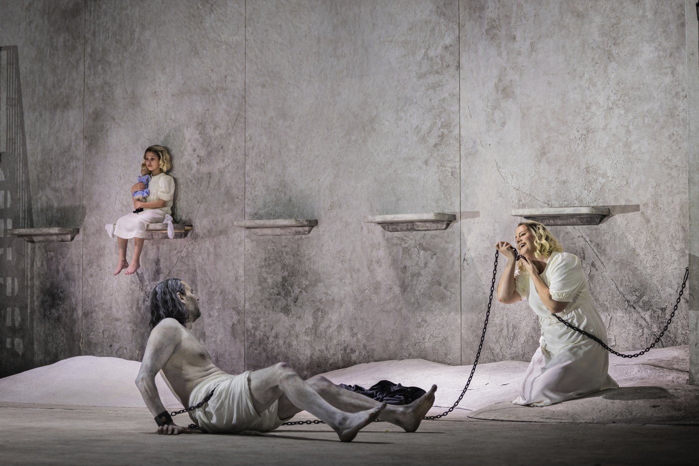 Soprano Elza van den Heever has nightmares from her disturbing portrayal of `Salome' | iNFOnews.ca Soprano Elza van den Heever has nightmares from her disturbing portrayal of `Salome' | iNFOnews.ca