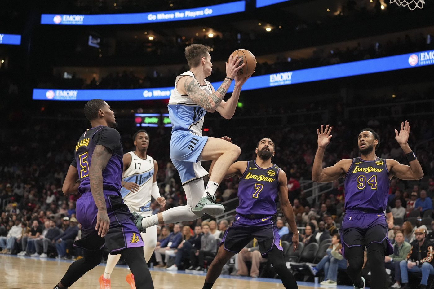Young hits 3-point in overtime to give Hawks 6 straight wins, 134-132 over Lakers | iNFOnews.ca Young hits 3-point in overtime to give Hawks 6 straight wins, 134-132 over Lakers | iNFOnews.ca