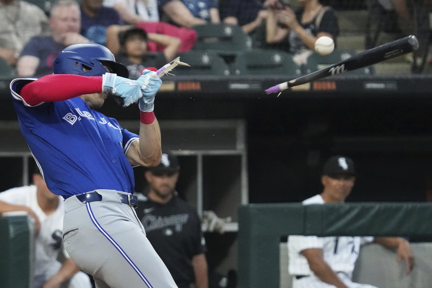 Bassitt pitches 6 innings and Blue Jays beat White Sox 6-1 in rain-shortened game | iNFOnews.ca Bassitt pitches 6 innings and Blue Jays beat White Sox 6-1 in rain-shortened game | iNFOnews.ca