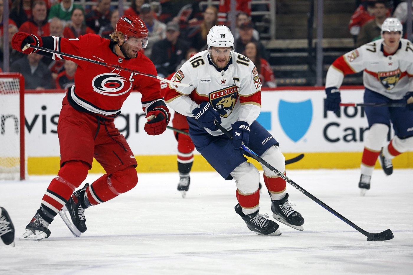 Greer, Lundell help Panthers beat back Hurricanes 6-3 | iNFOnews.ca Greer, Lundell help Panthers beat back Hurricanes 6-3 | iNFOnews.ca