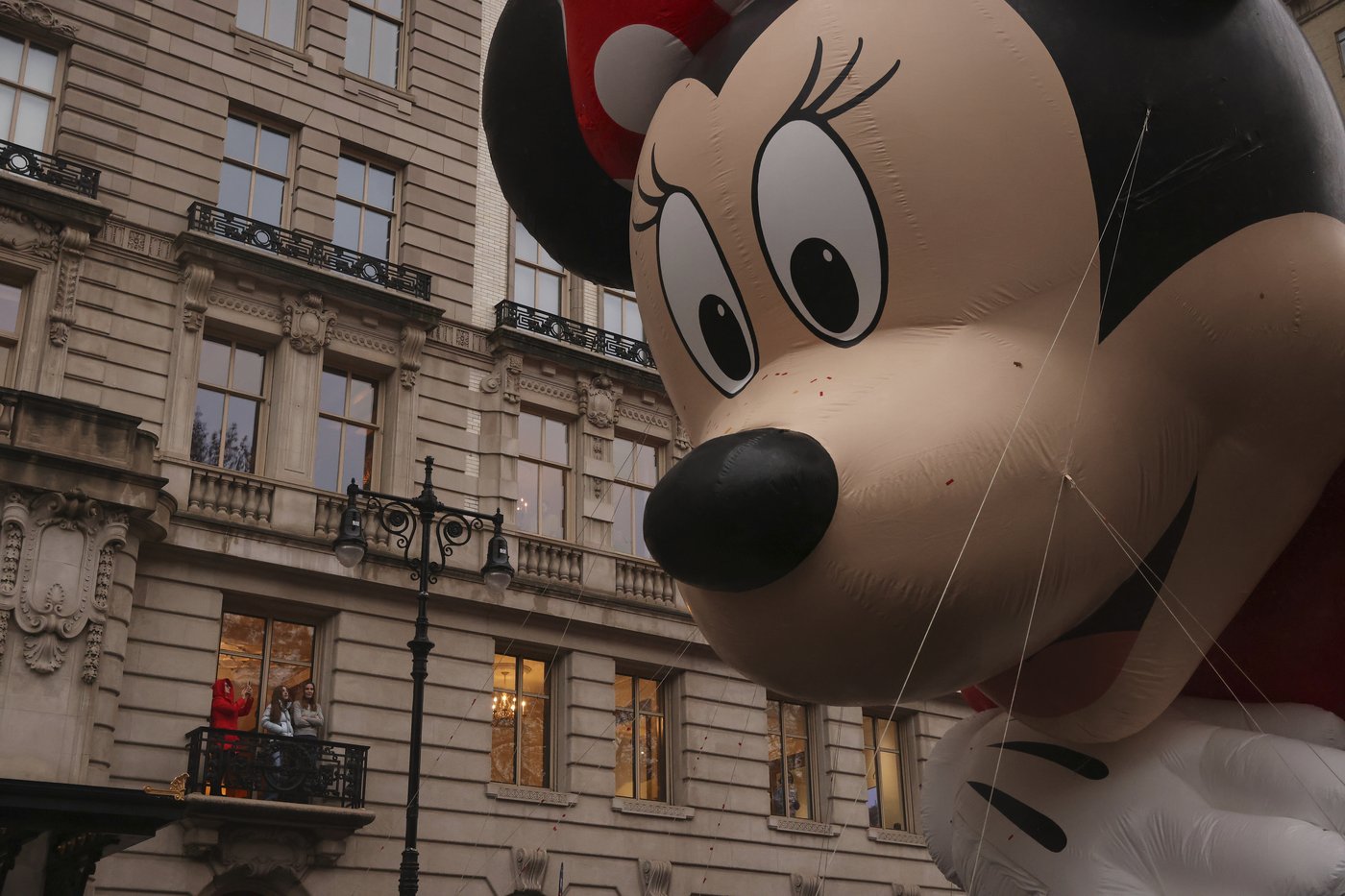 Macy’s Thanksgiving Day Parade: Big balloons, wet weather and 21 protesters arrested | iNFOnews.ca
