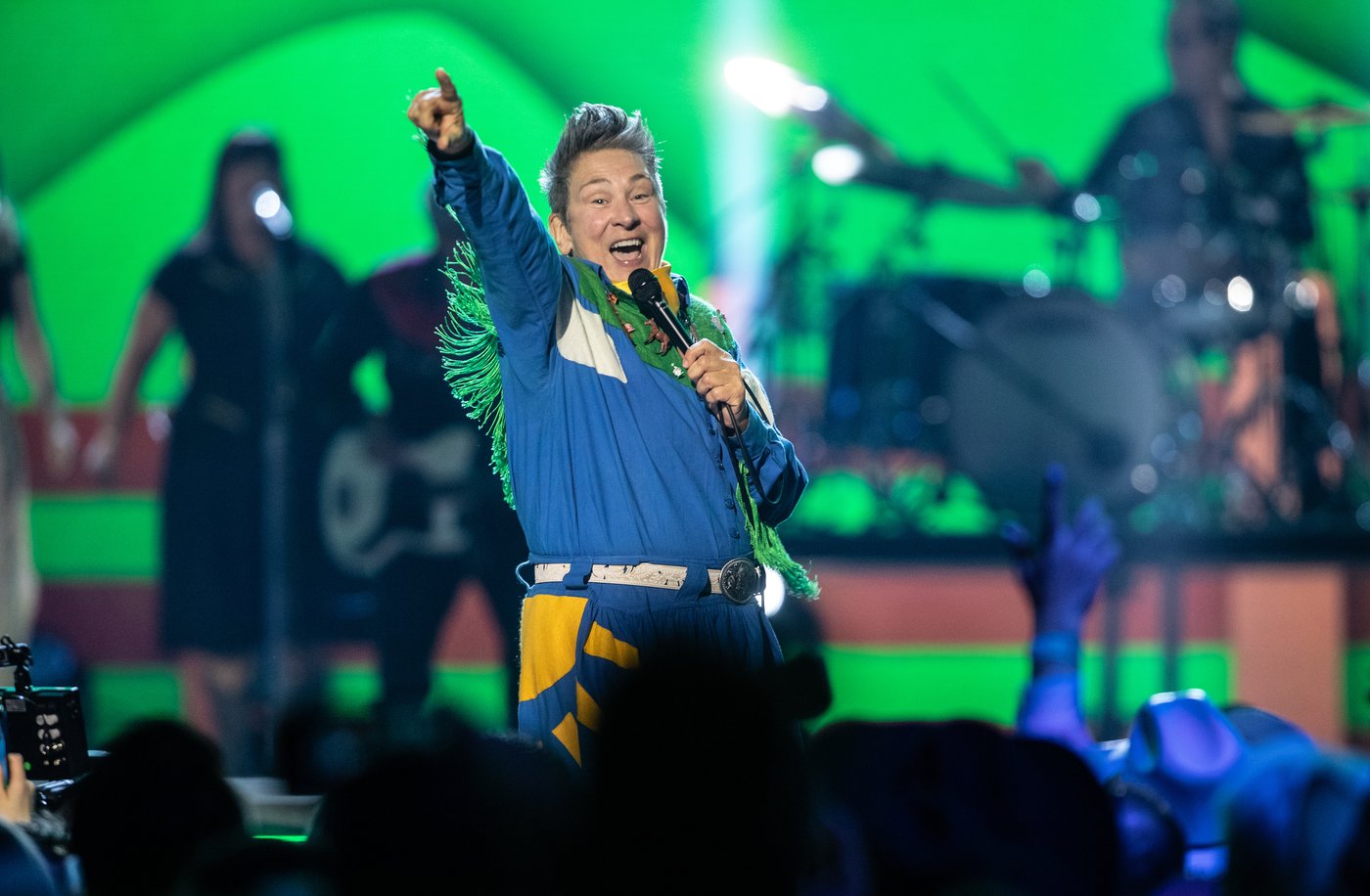 Ed Robertson, k.d. lang, Tom Cochrane to induct new class of Canadian Songwriters Hall of Fame | iNFOnews.ca Ed Robertson, k.d. lang, Tom Cochrane to induct new class of Canadian Songwriters Hall of Fame | iNFOnews.ca