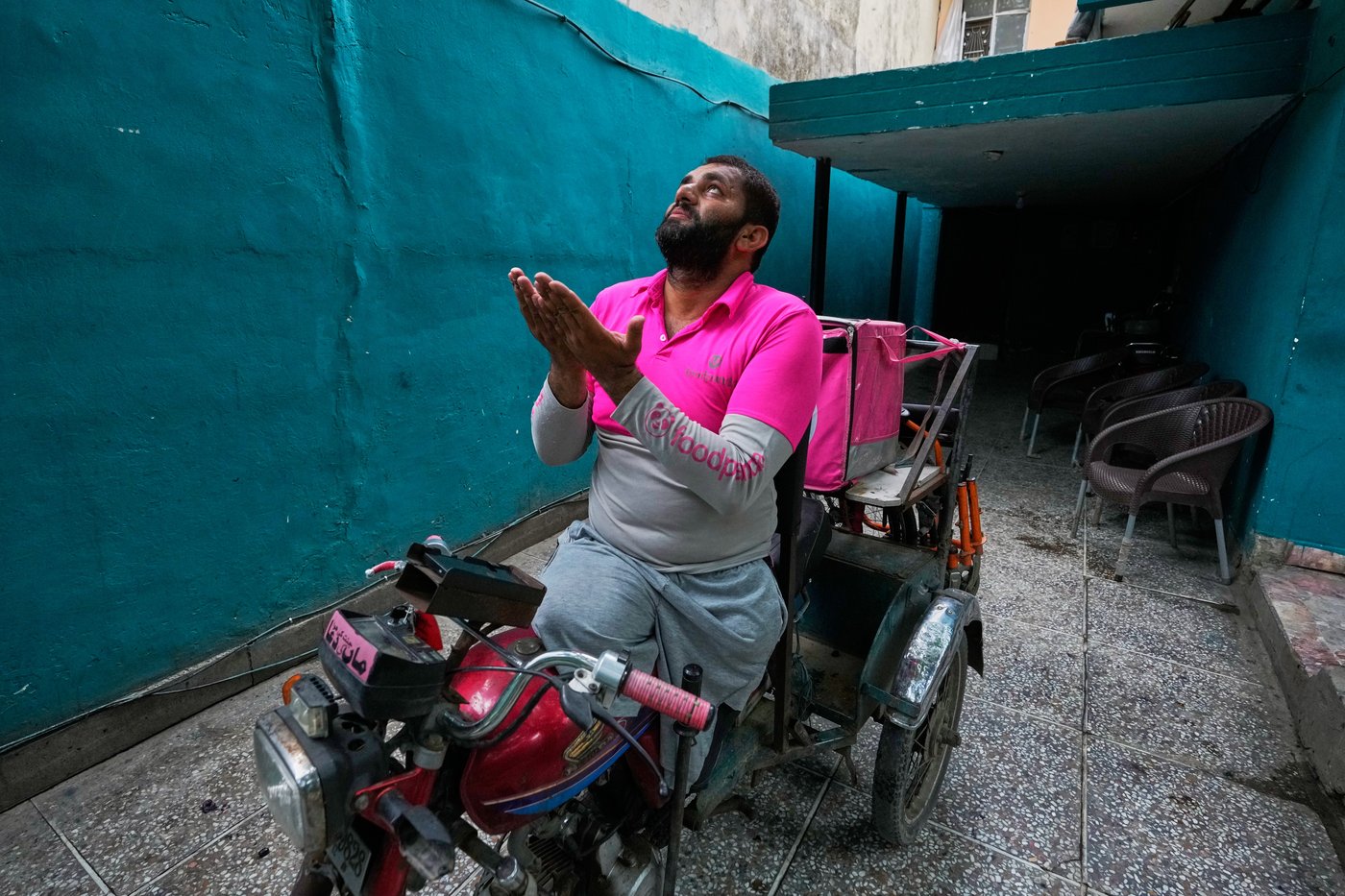 The top photos of the day by AP photojournalists | iNwheels