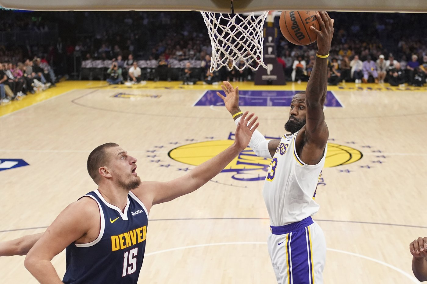 Jokic score 34, Porter adds 24 as Nuggets use strong second half to beat Lakers 127-102 | iNFOnews.ca