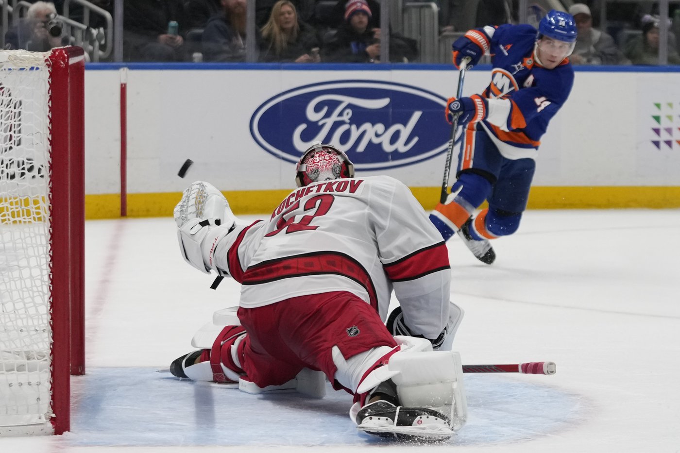 Pageau, Horvat lead Islanders to 4-3 win over Hurricanes | iNFOnews.ca Pageau, Horvat lead Islanders to 4-3 win over Hurricanes | iNFOnews.ca