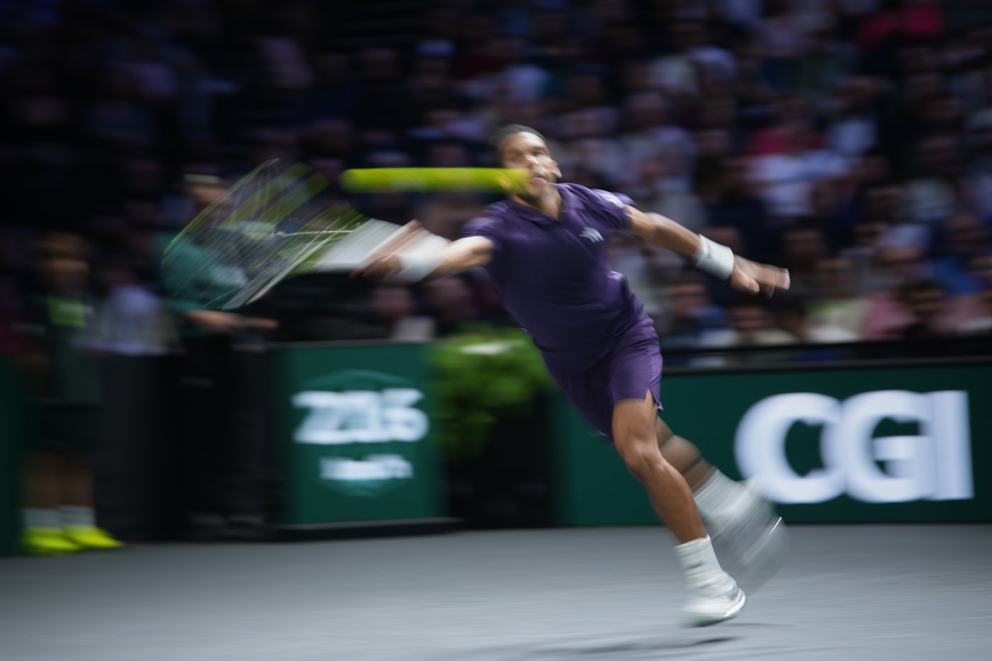 Auger-Aliassime closes in on ATP Finals spot with win over Vacherot in Paris | iNFOnews.ca