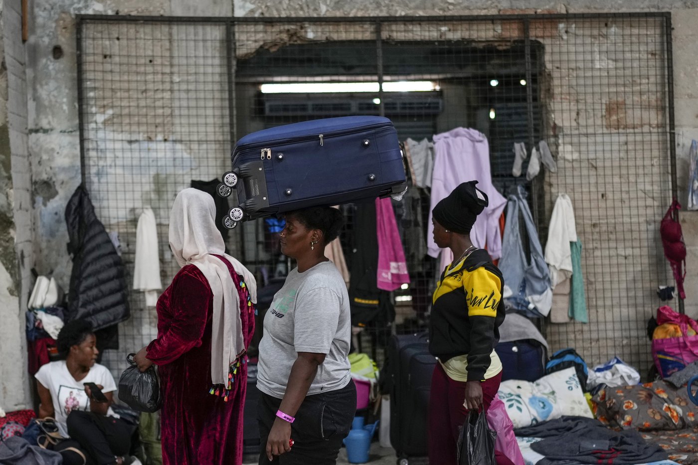 Migrant workers in Lebanon are trying to return home after alleged abuses and then war | iNFOnews.ca Migrant workers in Lebanon are trying to return home after alleged abuses and then war | iNFOnews.ca