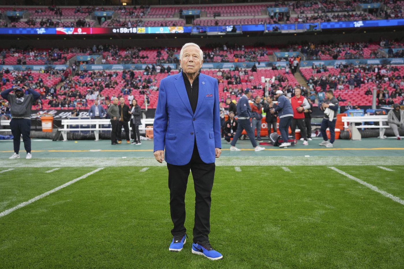 Patriots owner Robert Kraft leads the group of 9 contributors who are Hall of Fame semifinalists | iNFOnews.ca Patriots owner Robert Kraft leads the group of 9 contributors who are Hall of Fame semifinalists | iNFOnews.ca