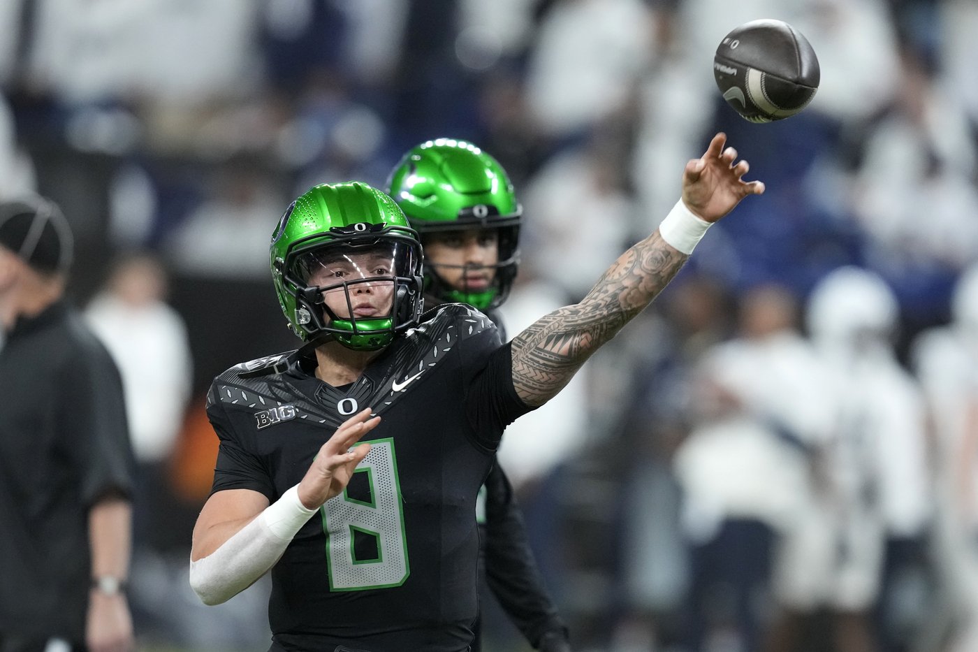 Oregon, Penn State amass 55 points to set Big Ten title game 1st-half scoring record | iNFOnews.ca Oregon, Penn State amass 55 points to set Big Ten title game 1st-half scoring record | iNFOnews.ca