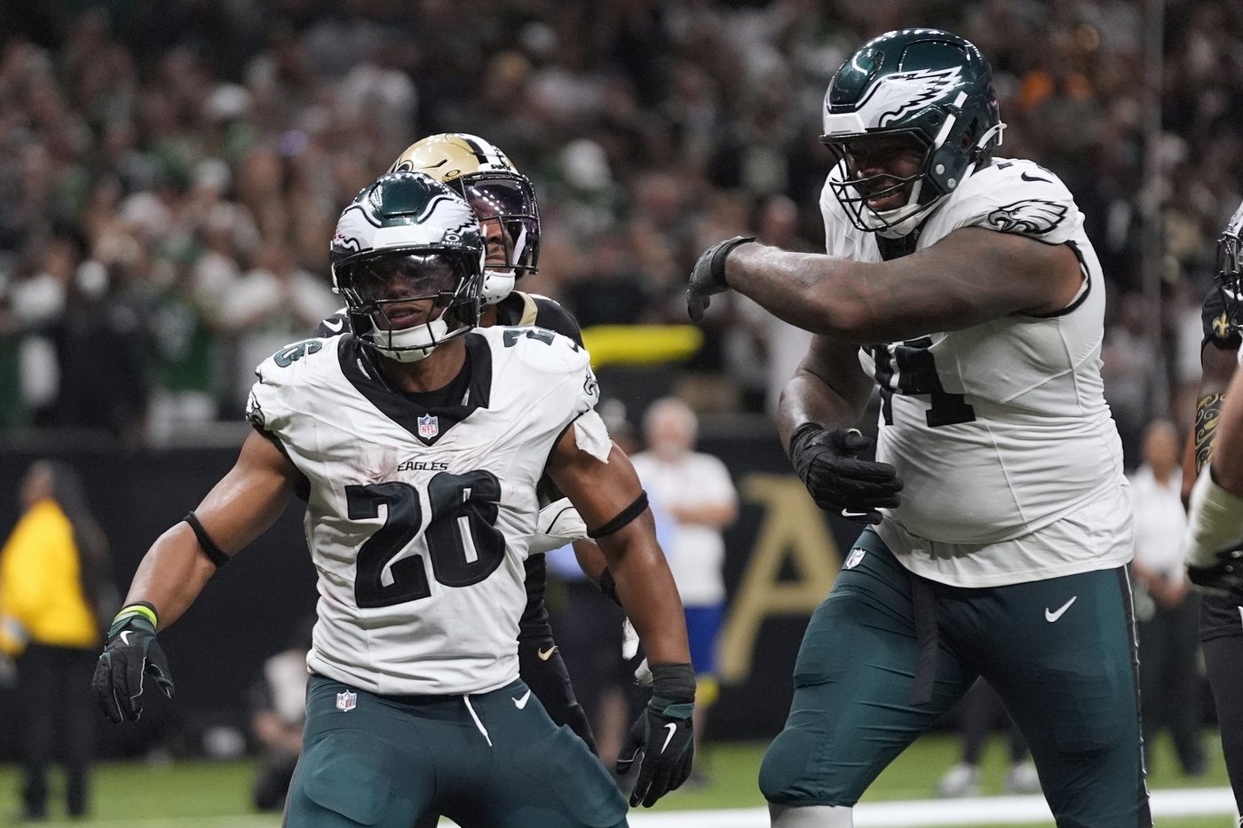 Saquon Barkley's 2 fourth-quarter TDs lift Eagles over Saints in a defensive 15-12 thriller | iNFOnews.ca Saquon Barkley's 2 fourth-quarter TDs lift Eagles over Saints in a defensive 15-12 thriller | iNFOnews.ca