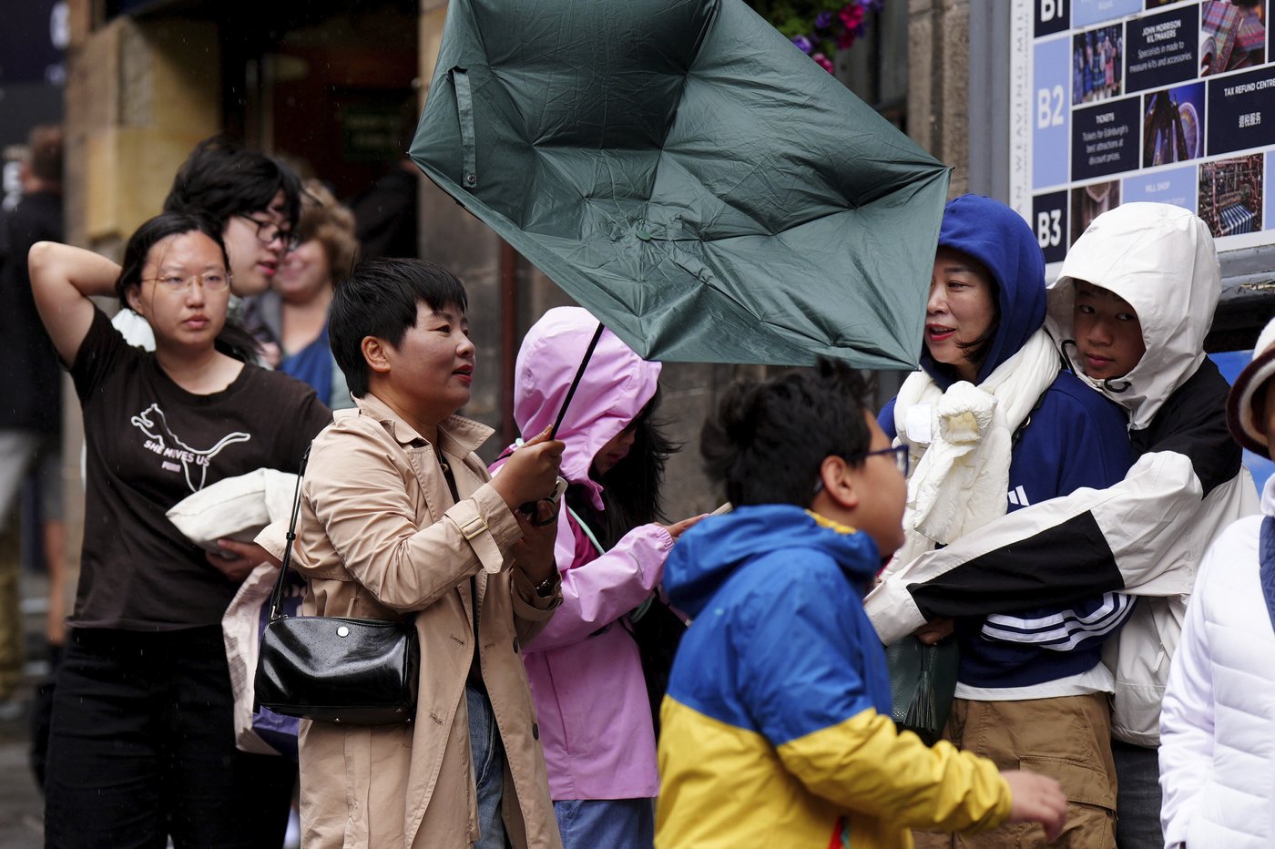Storm Floris batters Scotland with 90 mph winds, disrupts travel and festivals | iNFOnews.ca Storm Floris batters Scotland with 90 mph winds, disrupts travel and festivals | iNFOnews.ca