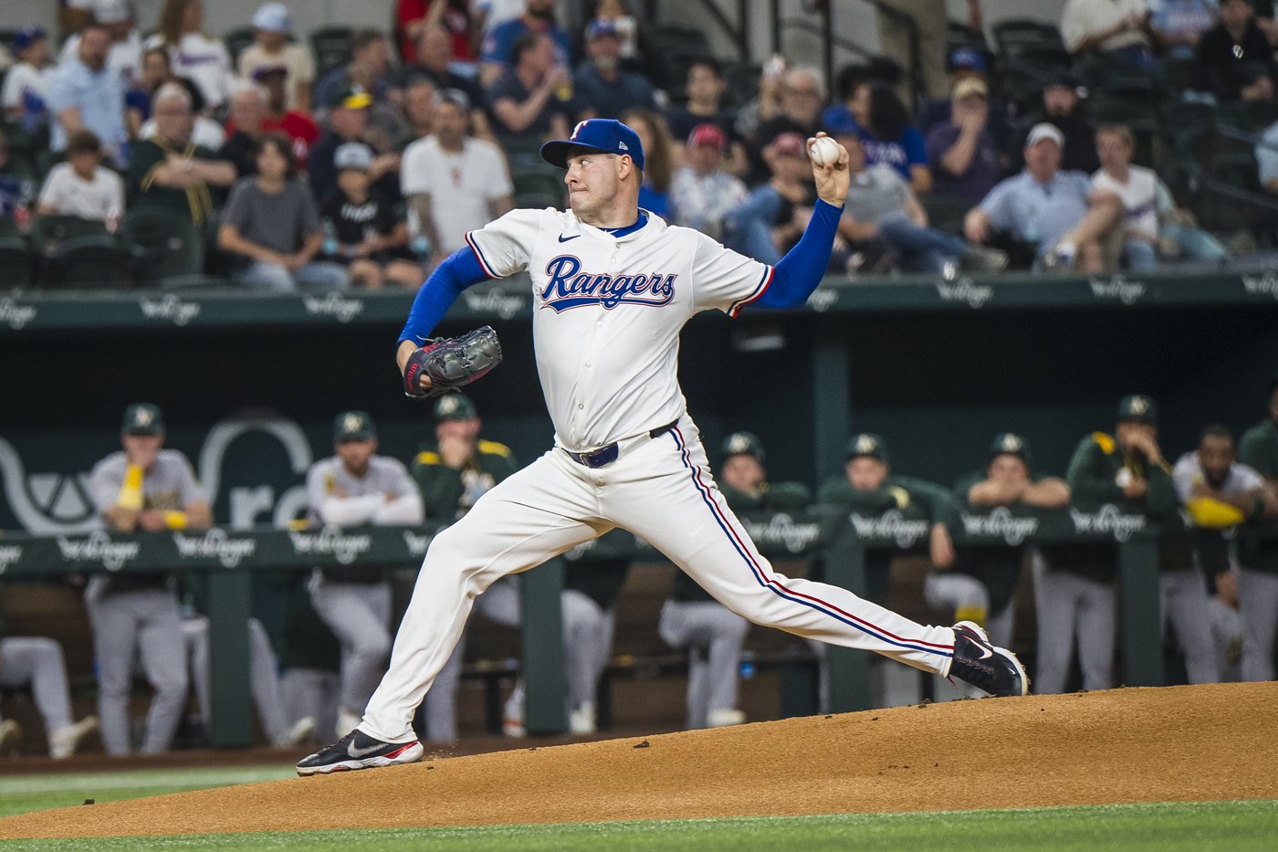 Soderstrom hits a 2-run double as the A's knock off the Rangers 2-1 | iNFOnews.ca