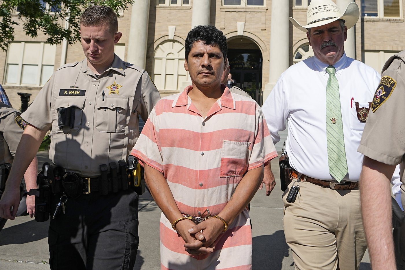 Man who killed five people after a neighbor complained about his gunfire gets life in prison | iNFOnews.ca