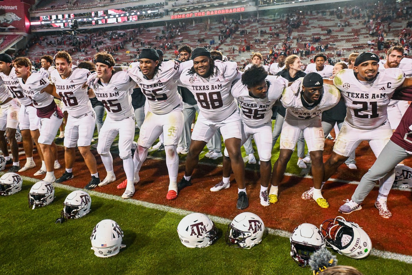 SEC fines Texas A&M $50,000 for faking an injury during win over Arkansas | iNFOnews.ca