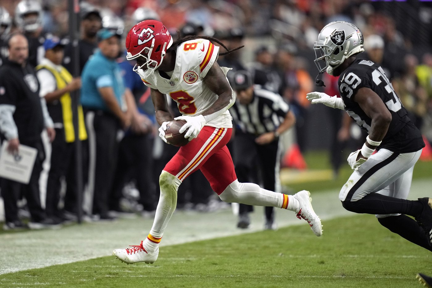 Chiefs keep making low-risk, high-reward deals as they pursue another Super Bowl title | iNFOnews.ca Chiefs keep making low-risk, high-reward deals as they pursue another Super Bowl title | iNFOnews.ca