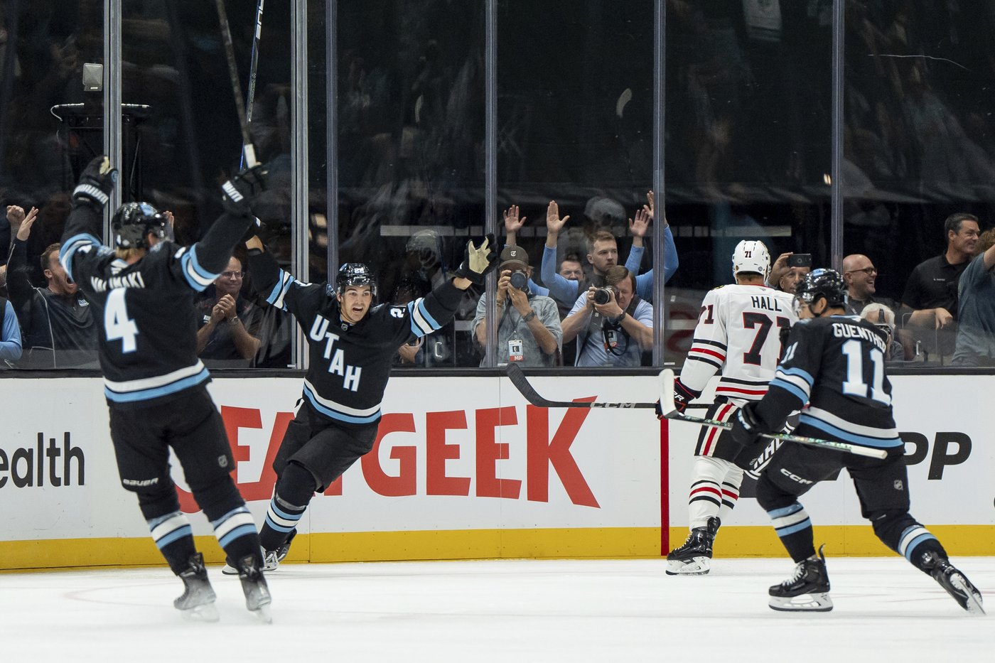 Dylan Guenther scores twice, leads Utah to 5-2 win over Chicago | iNFOnews.ca Dylan Guenther scores twice, leads Utah to 5-2 win over Chicago | iNFOnews.ca