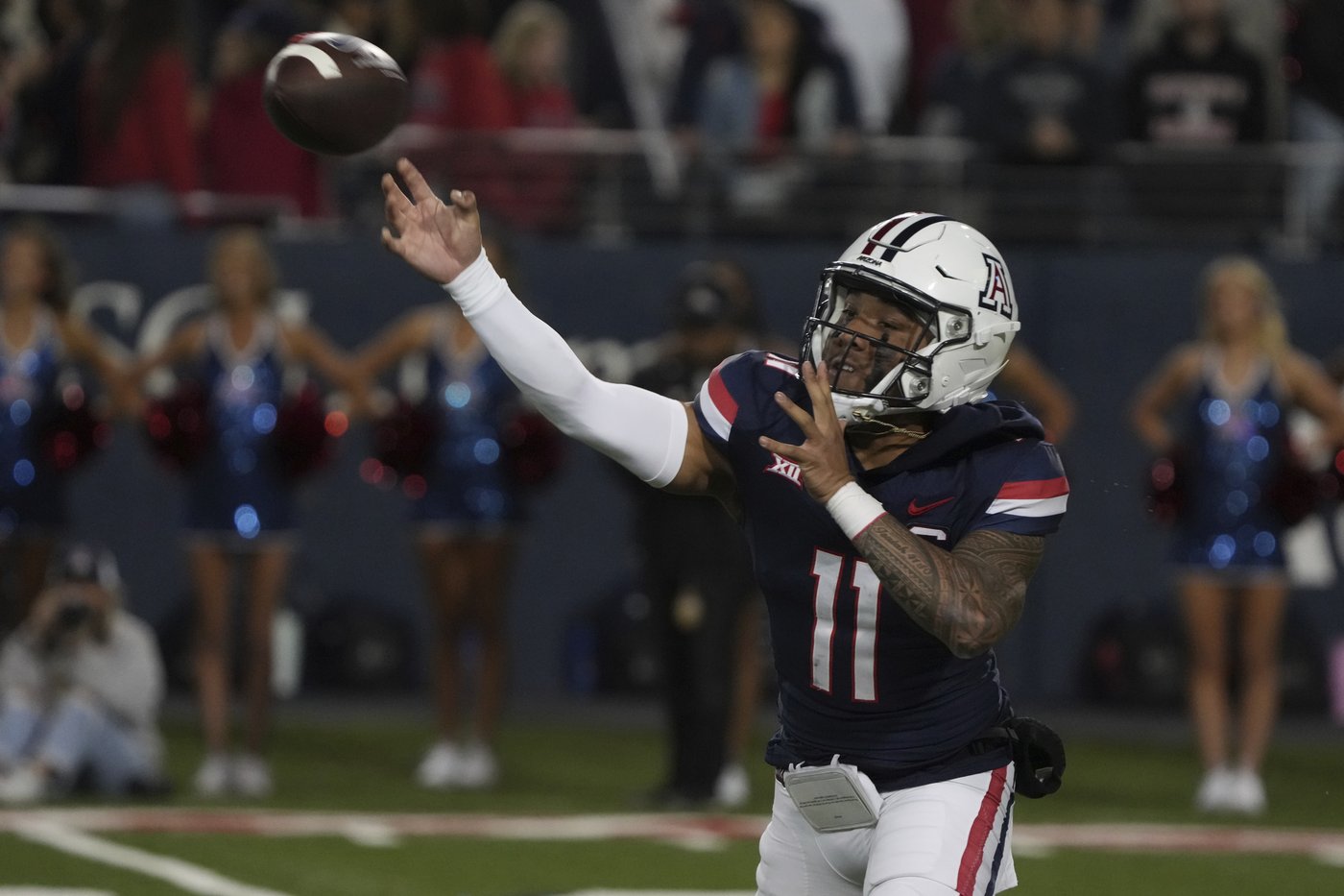 Noah Fifita throws for 2 TDs, Arizona ends 5-game losing streak with 27-3 win over Houston | iNFOnews.ca