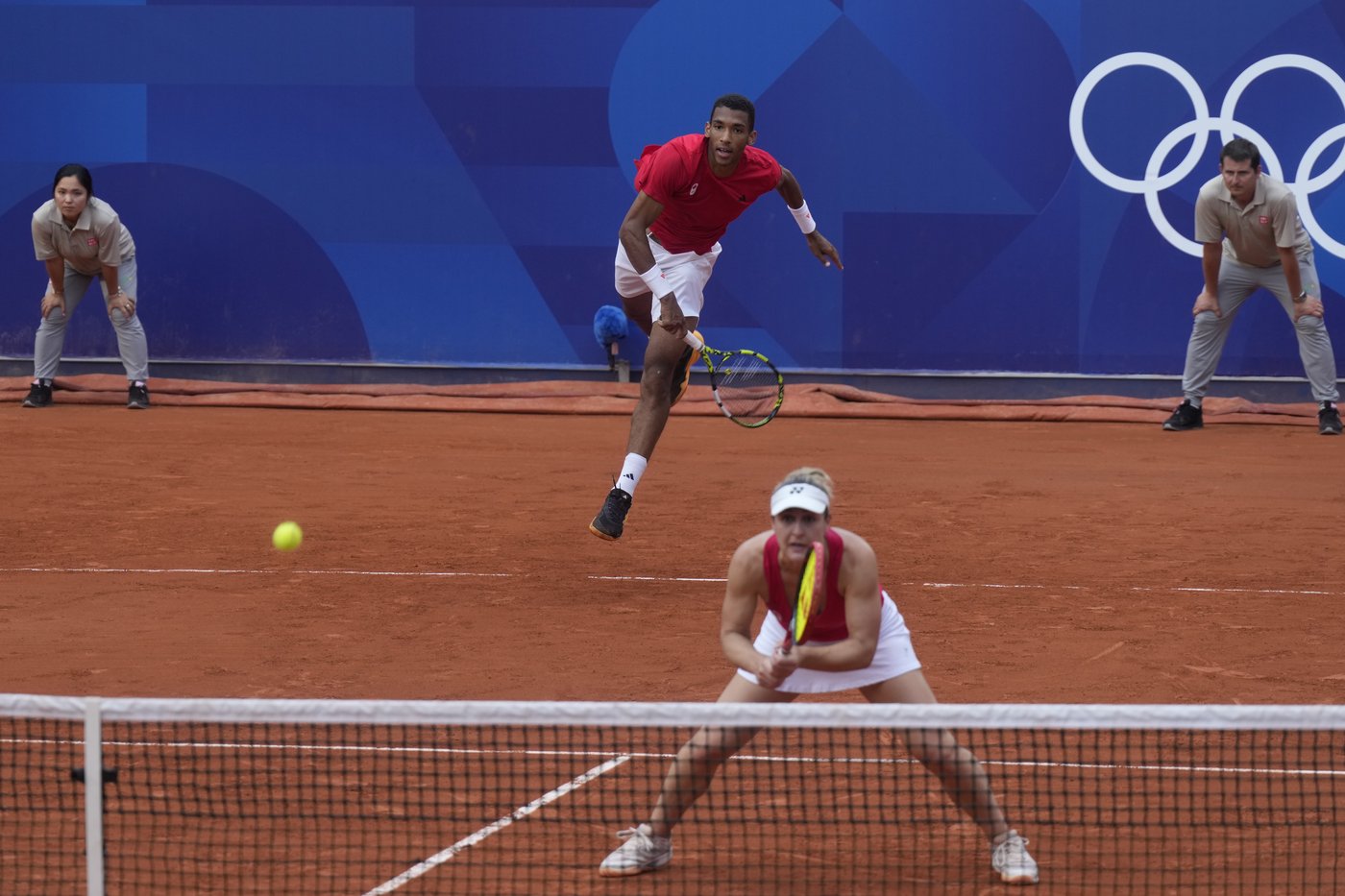Felix Auger-Aliassime and doubles star Gabriela Dabrowski win Tennis Canada awards | iNFOnews.ca