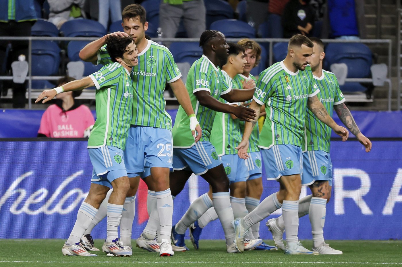 Paul Rothrock, Stefan Frei lead Sounders over Dynamo 1-0 after both earn berths in postseason | iNFOnews.ca Paul Rothrock, Stefan Frei lead Sounders over Dynamo 1-0 after both earn berths in postseason | iNFOnews.ca