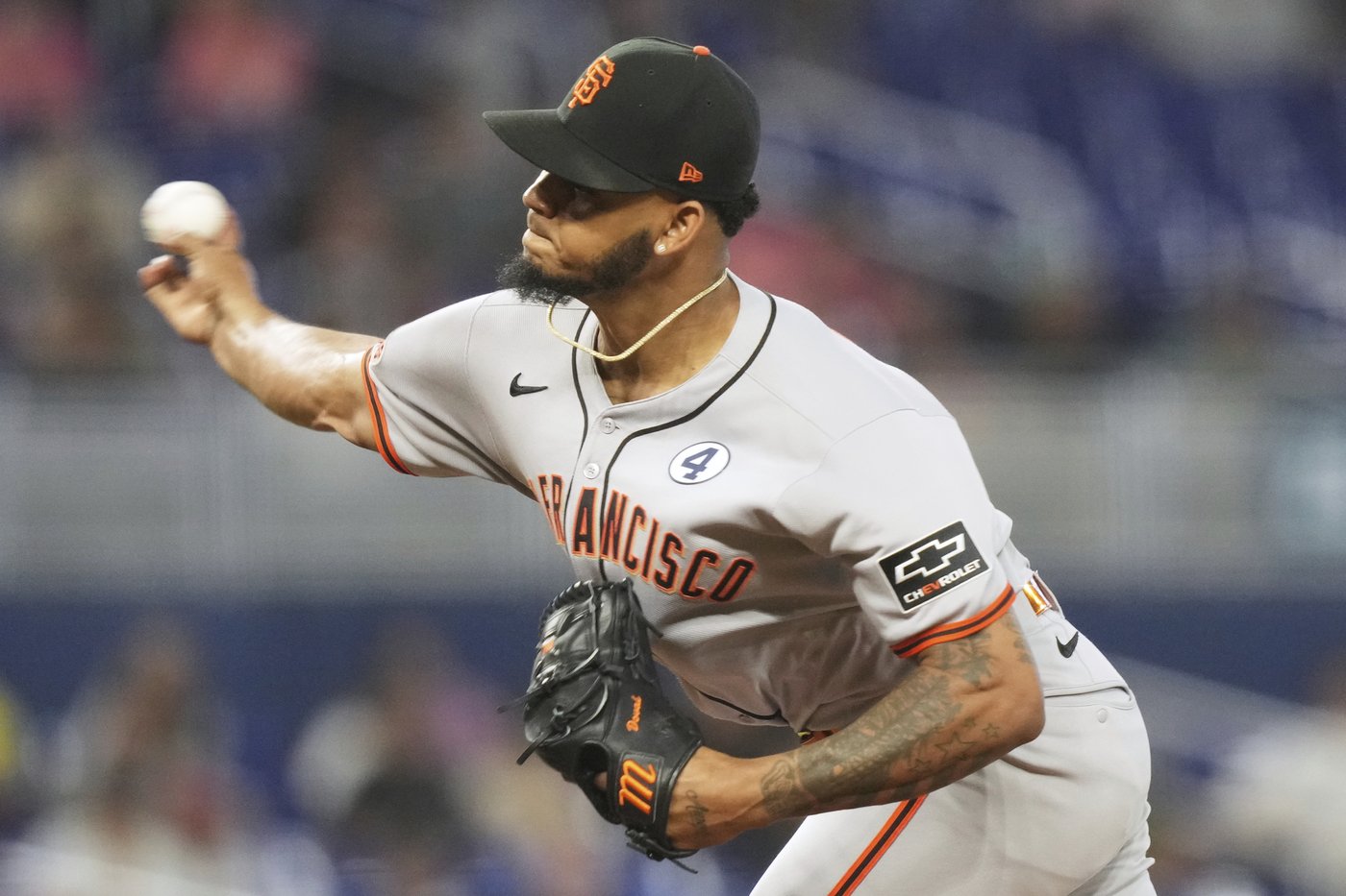 Giants' pitching is winning games despite the team's offensive woes | iNFOnews.ca