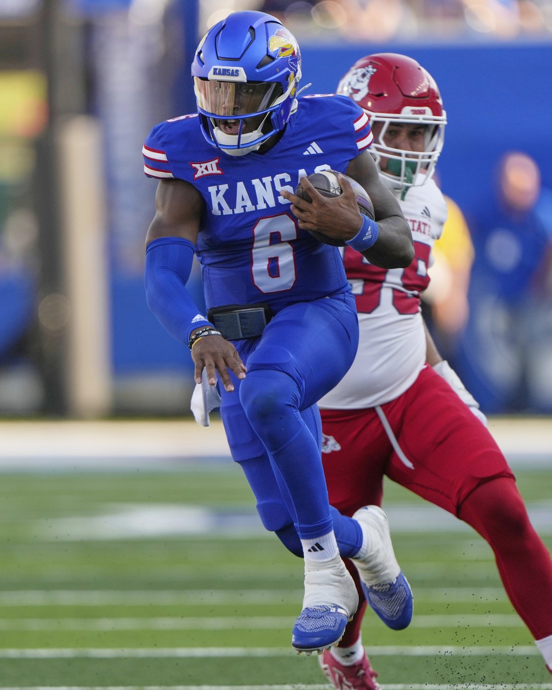 Jalon Daniels stars as Kansas opens rebuilt $450M stadium with 31-7 win over Fresno State | iNFOnews.ca Jalon Daniels stars as Kansas opens rebuilt $450M stadium with 31-7 win over Fresno State | iNFOnews.ca