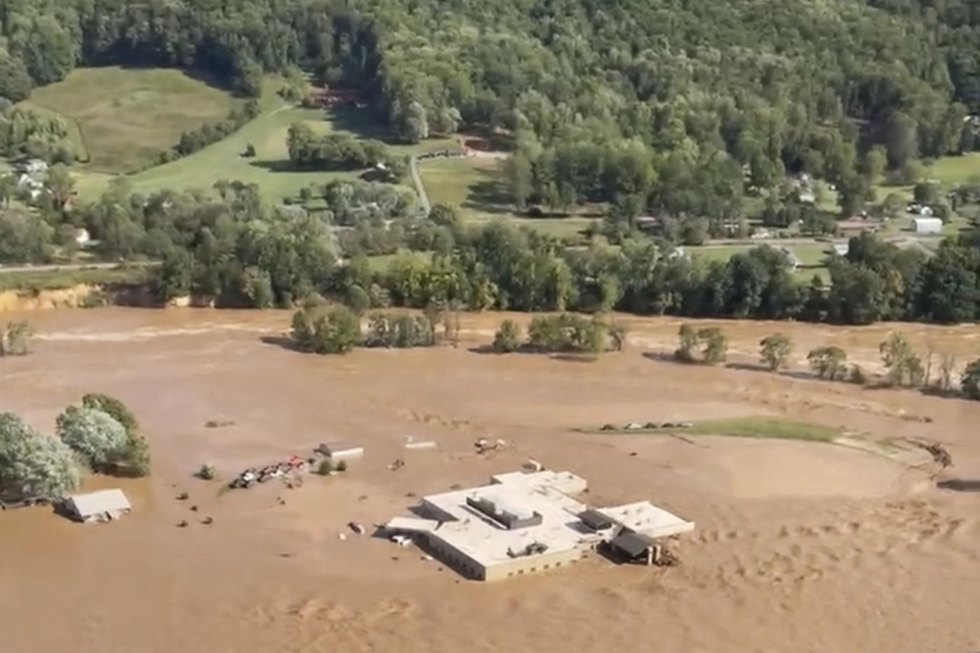 11 workers at a Tennessee factory were swept away in Hurricane Helene flooding. Only 5 were rescued | iNFOnews.ca 11 workers at a Tennessee factory were swept away in Hurricane Helene flooding. Only 5 were rescued | iNFOnews.ca