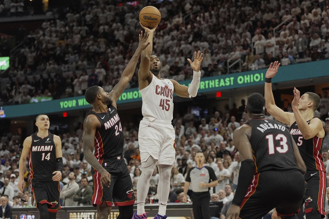Mitchell scores 30 points, Cavaliers hold off Heat 121-112 to take 2-0 lead in NBA playoff series | iNFOnews.ca Mitchell scores 30 points, Cavaliers hold off Heat 121-112 to take 2-0 lead in NBA playoff series | iNFOnews.ca