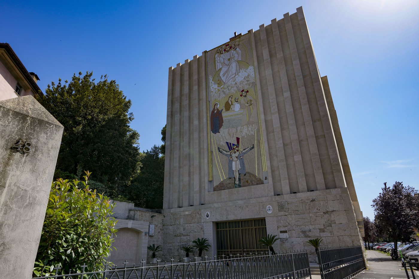 Jesuits make broad offer of reparations to women who say they were abused by ex-Jesuit artist | iNFOnews.ca