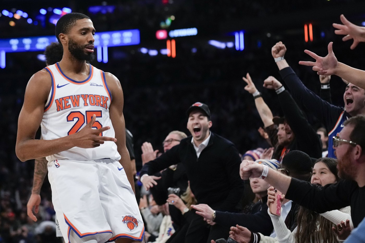 Bridges scores season-high 41, Knicks withstand Wembanyama's monster Christmas debut to edge Spurs | iNFOnews.ca Bridges scores season-high 41, Knicks withstand Wembanyama's monster Christmas debut to edge Spurs | iNFOnews.ca