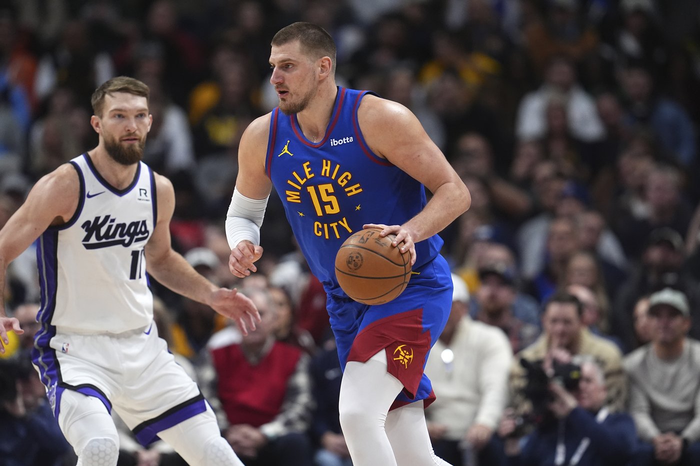 Nikola Jokic has 5th straight triple-double to help the Nuggets beat the Kings, 132-123 | iNFOnews.ca