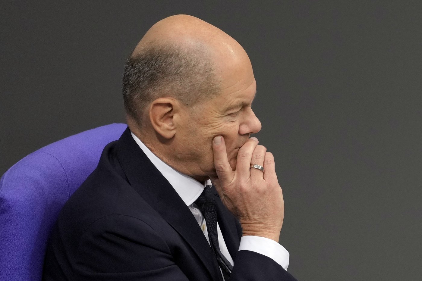 German Chancellor Olaf Scholz says he'll ask for a vote of confidence in December | iNFOnews.ca