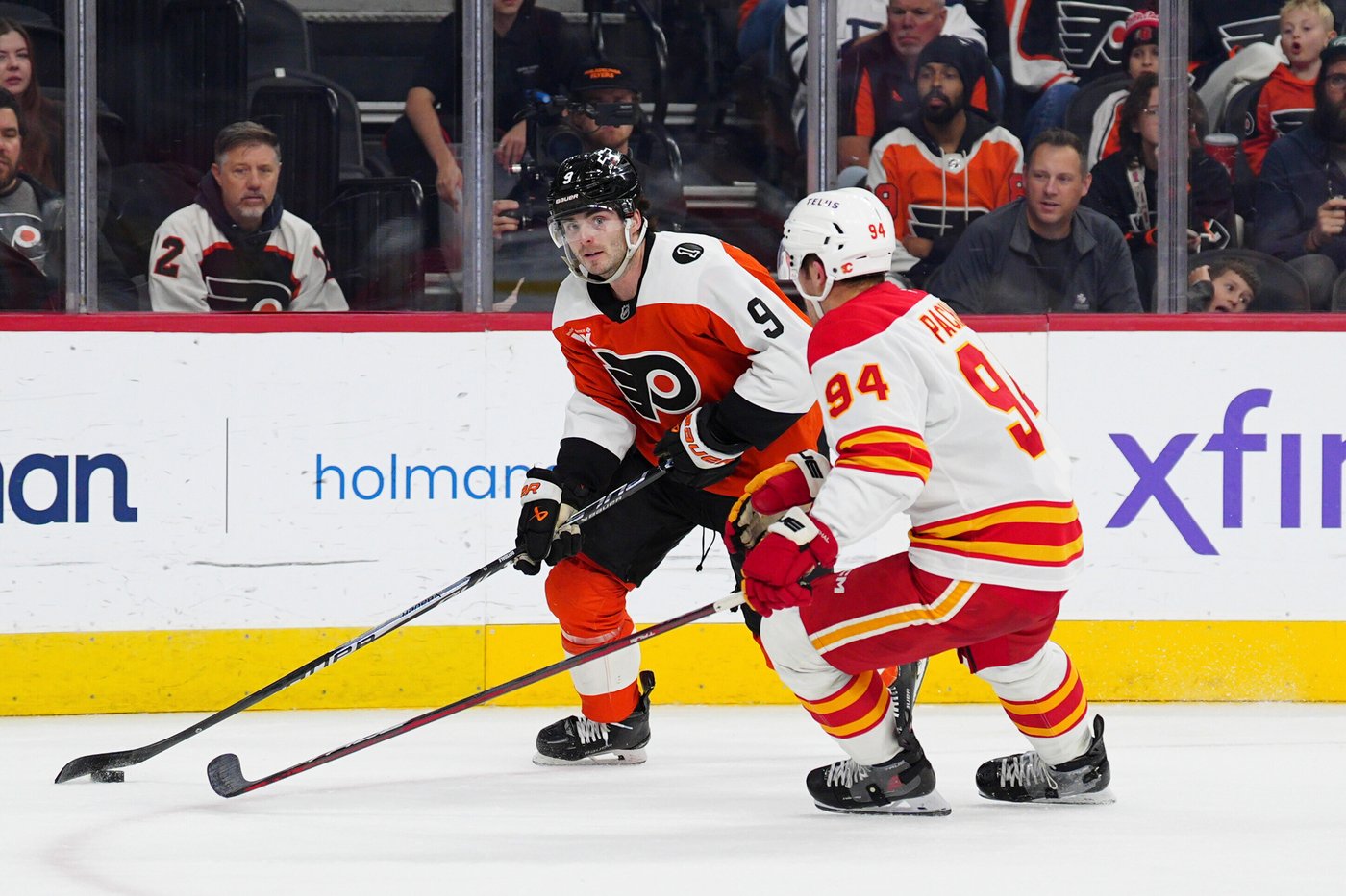 Huberdeau scores twice to lift Flames over Flyers 2-1 | iNFOnews.ca Huberdeau scores twice to lift Flames over Flyers 2-1 | iNFOnews.ca