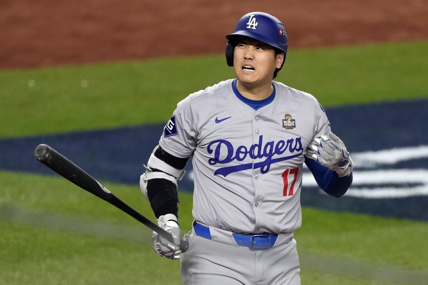 Shohei Ohtani returns after dislocating shoulder, goes hitless as Dodgers take 3-0 World Series lead | iNFOnews.ca Shohei Ohtani returns after dislocating shoulder, goes hitless as Dodgers take 3-0 World Series lead | iNFOnews.ca